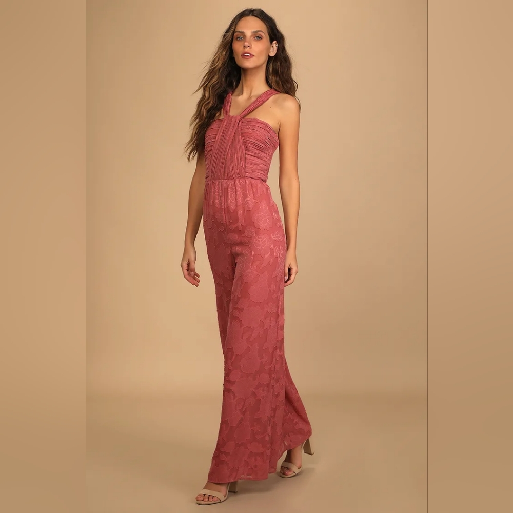 NWT LULUS GARDEN JUMPSUIT 🥰 Ptp 17.5